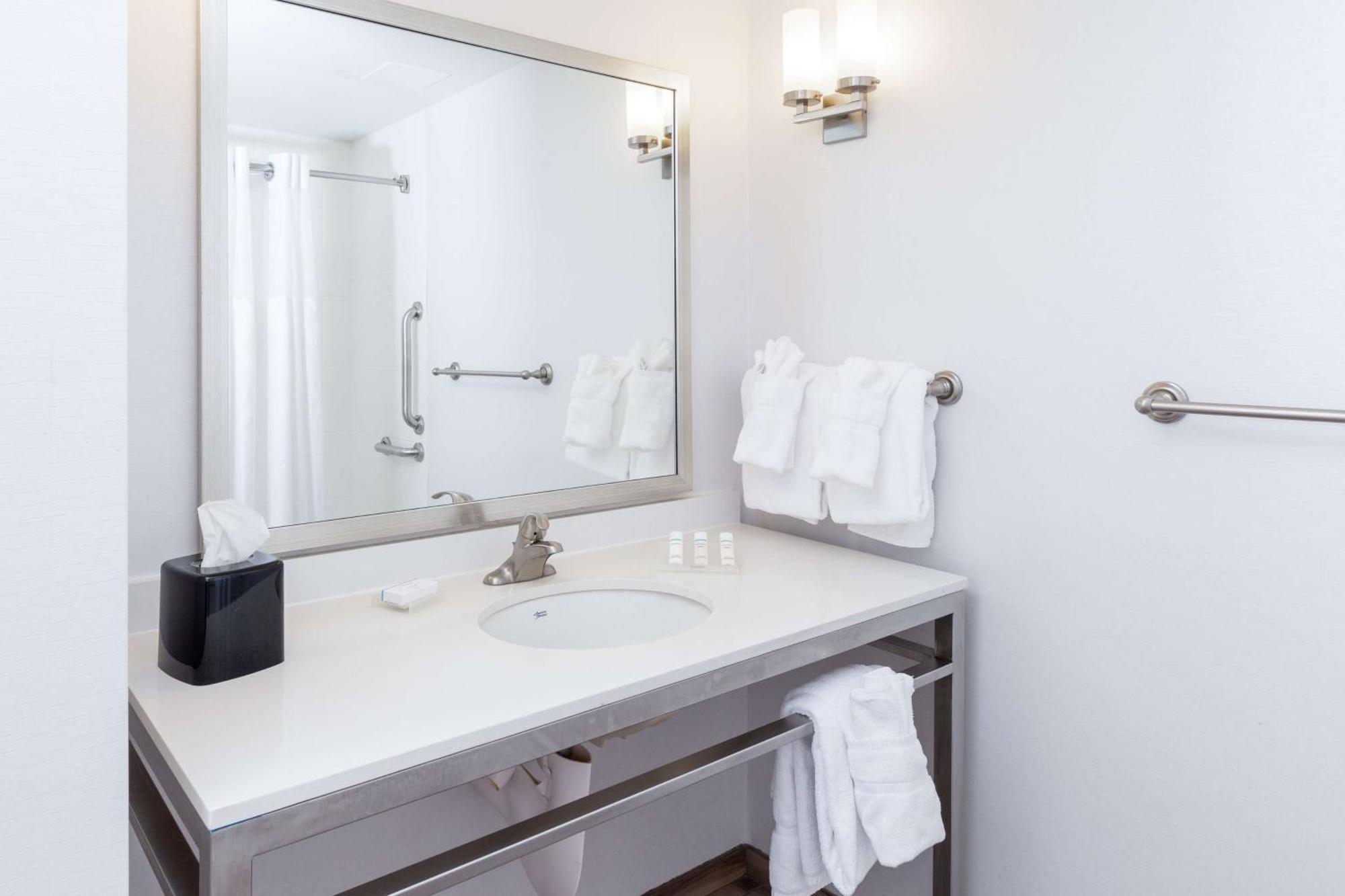 Hilton Garden Inn Asheville Downtown Zewnętrze zdjęcie
